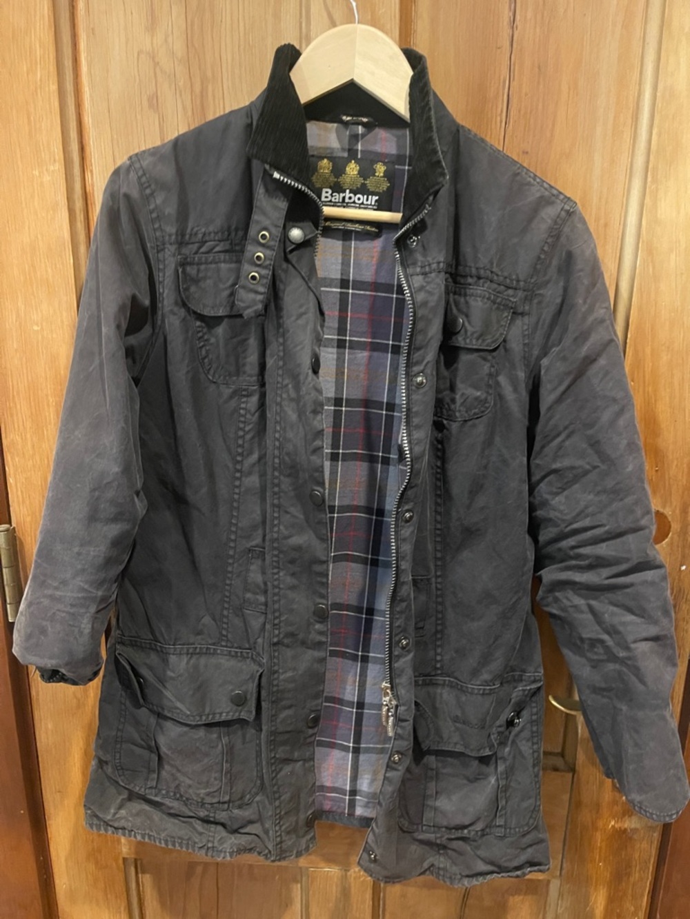 Barbour Women’s  Field Jacket in Dark Navy-Black